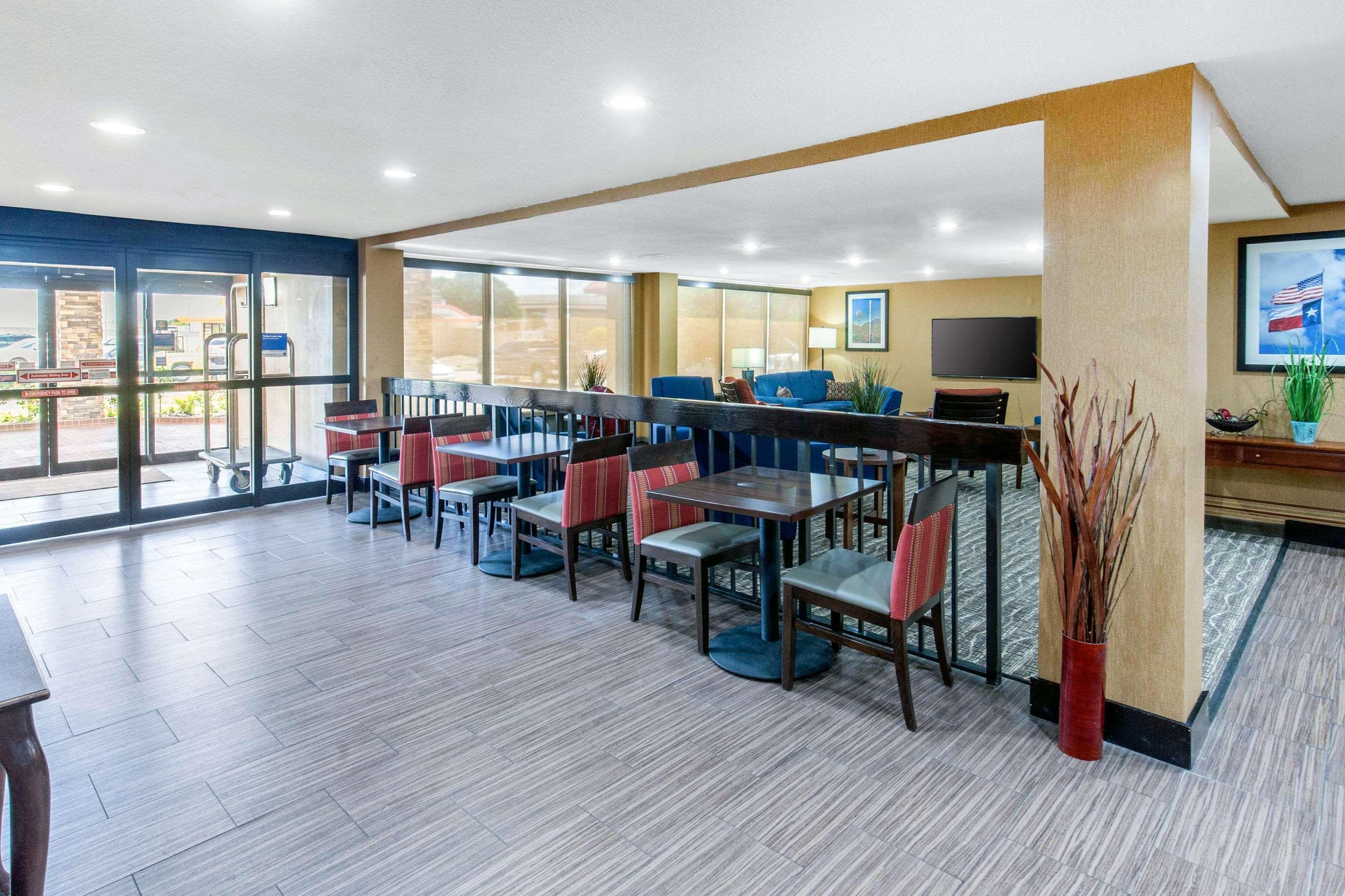 Comfort Inn Wichita Falls North מראה חיצוני תמונה